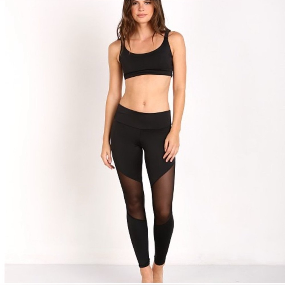 Onzie Black Mesh  Leggings M/L